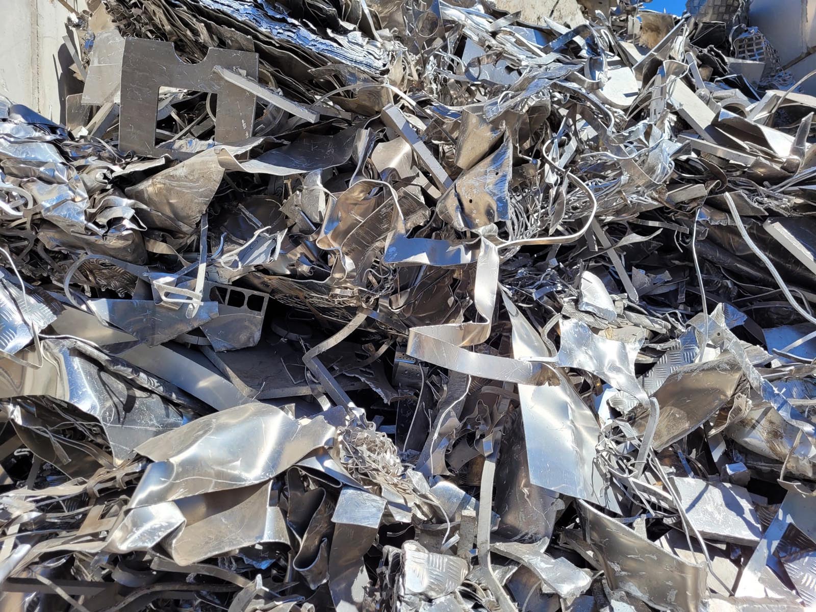Recyclage fer, aluminium, cuivre, inox, laiton, bronze, batterie, plomb, câble cuivre et alu… (11)